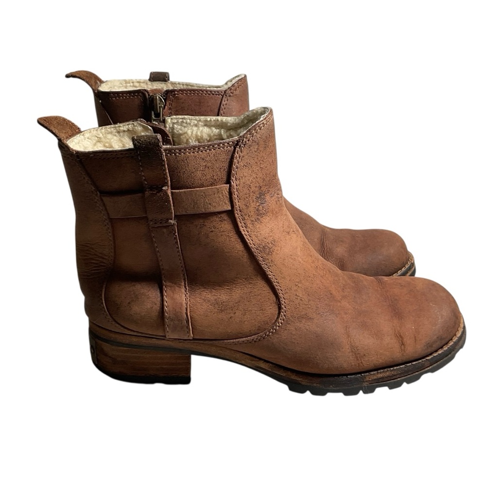 UGG Vintage women's brown leather sheepskin lined zip Ankle Boot Size 7.5